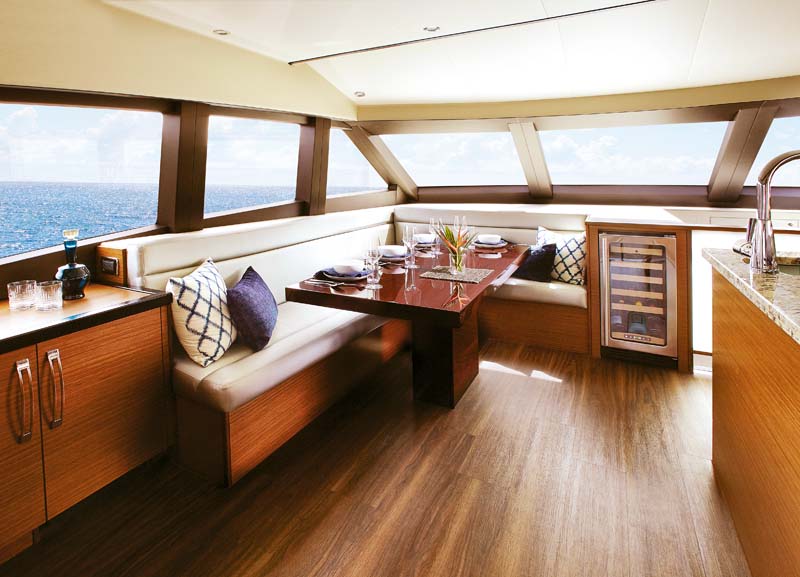 hatteras 60 motor yacht review