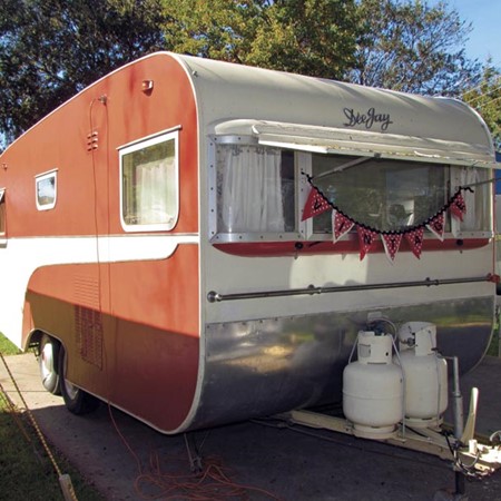 The Watts’ 1958 DeeJay caravan is 19ft long and has a Tare weight of 1520kg. 