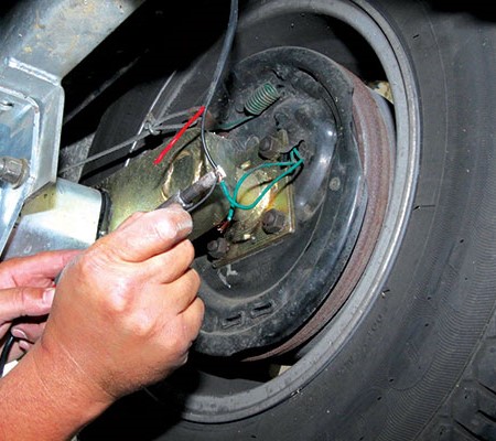 Repairing your van's drum brakes