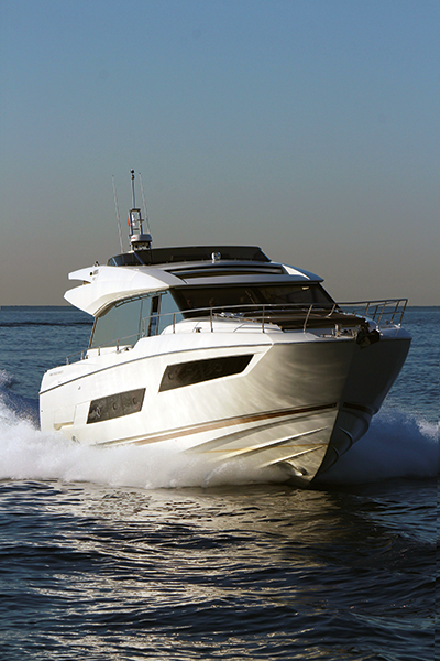 Review: Prestige 680S Sports Yacht