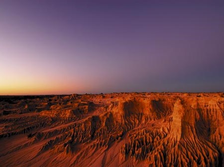 Mungo National Park. The imagination is in overdrive as you envisage this arid stretch of desert as 