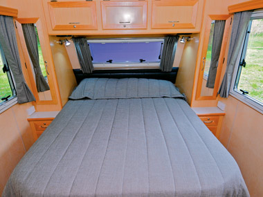 Evernew Caravans E100 extended bed