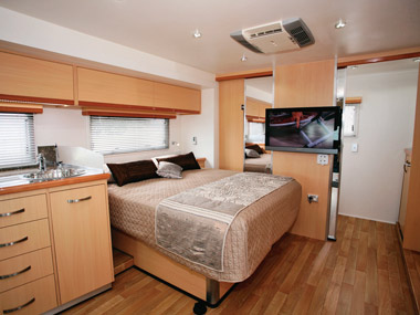 Paradise Motorhomes Inspiration Ultra bed and storage