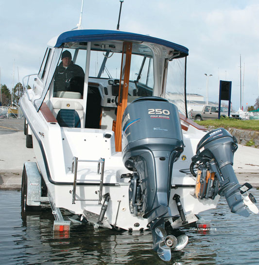 How to fit trim tabs on a power boat