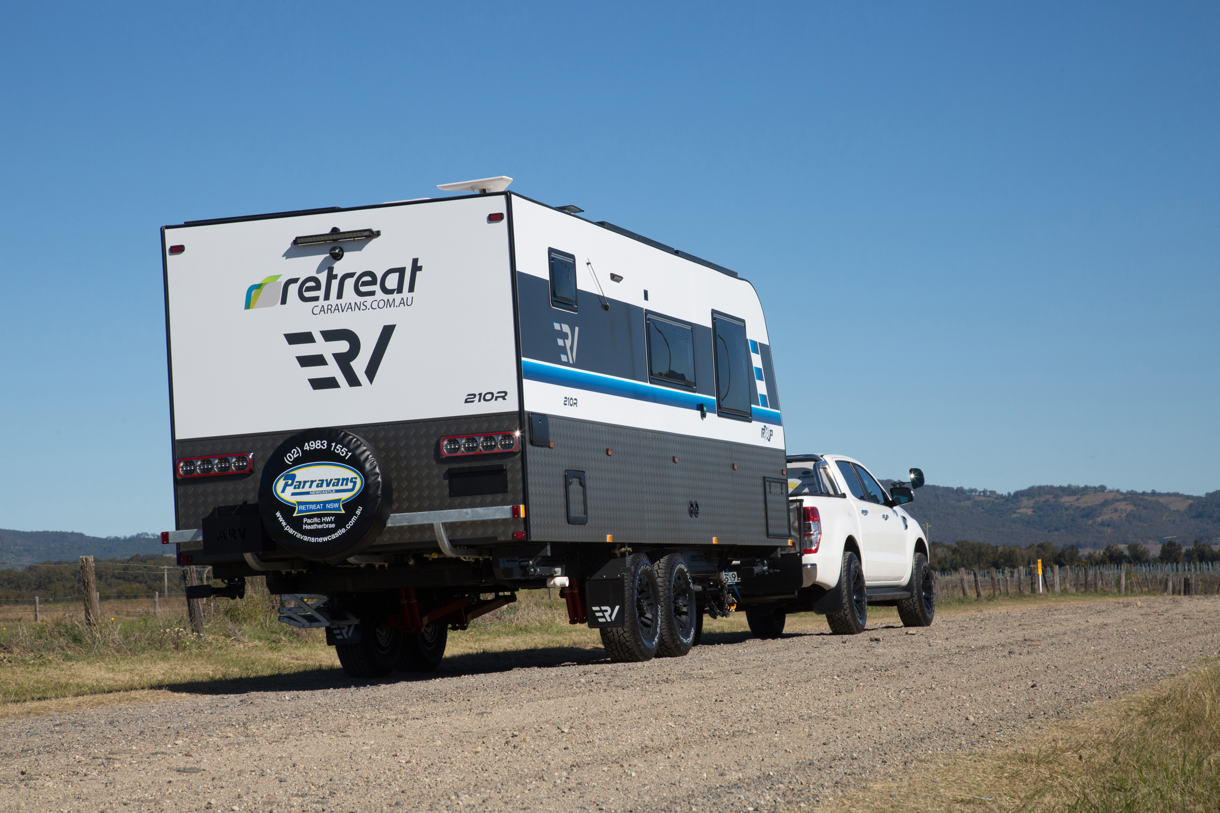 4WD towing Retreat ERV caravan
