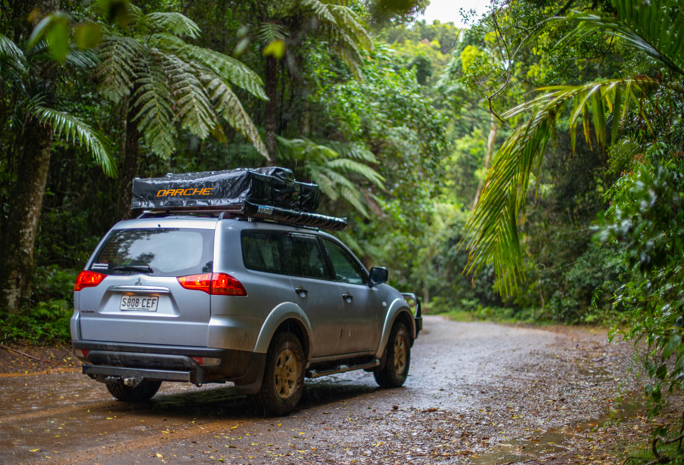 4WD driving with a rooftop tent on roof racks