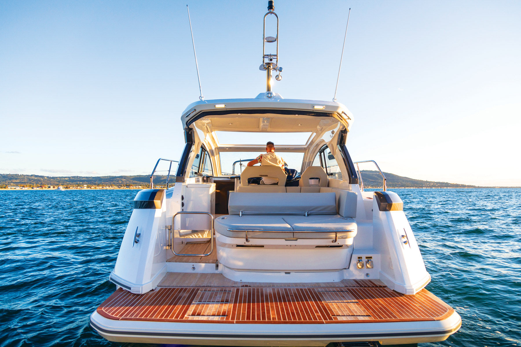 GT rear view | Beneteau  boat review
