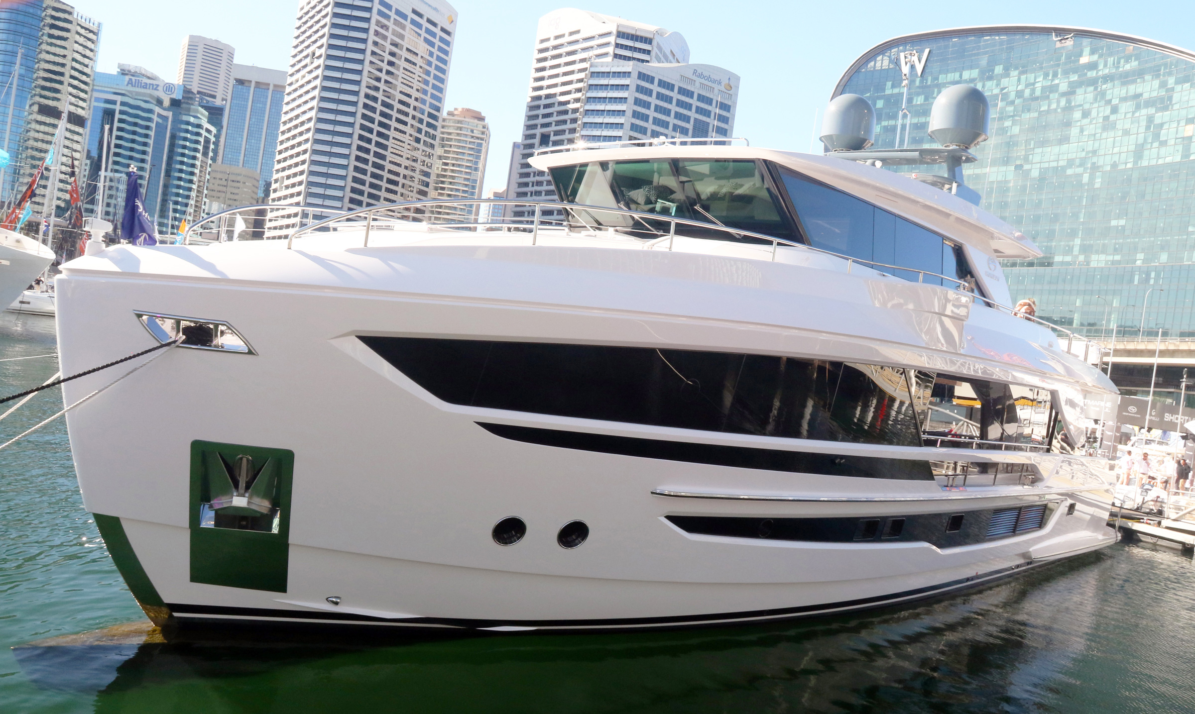 A Horizon motoryacht on display at SIBS 2022